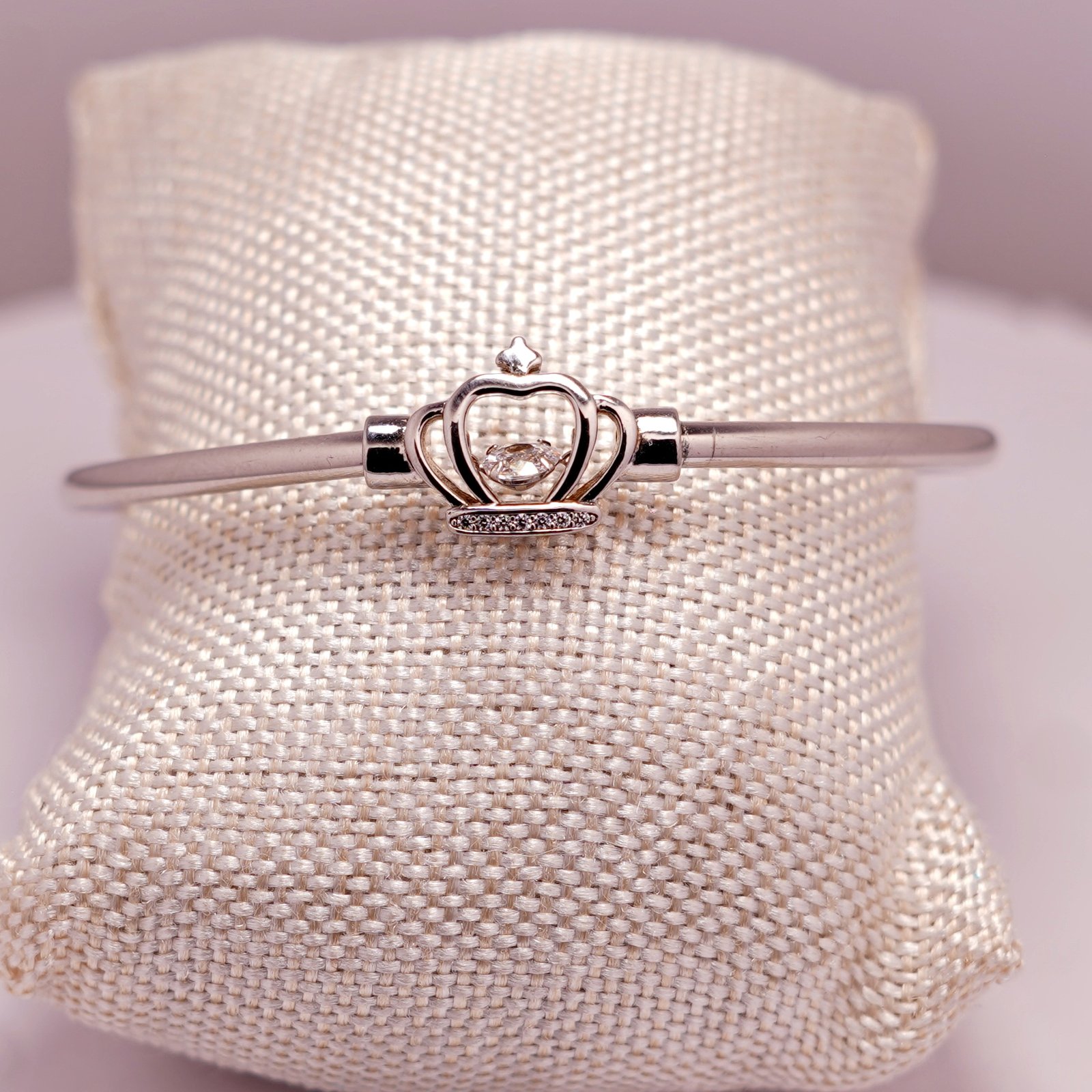 Traditional Floral Stone Oxidised Kada