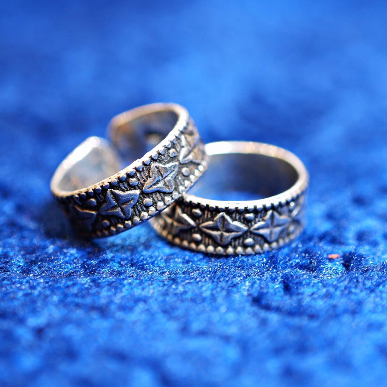 Siver Regal star AD Modern Open Toe Ring - Image 2