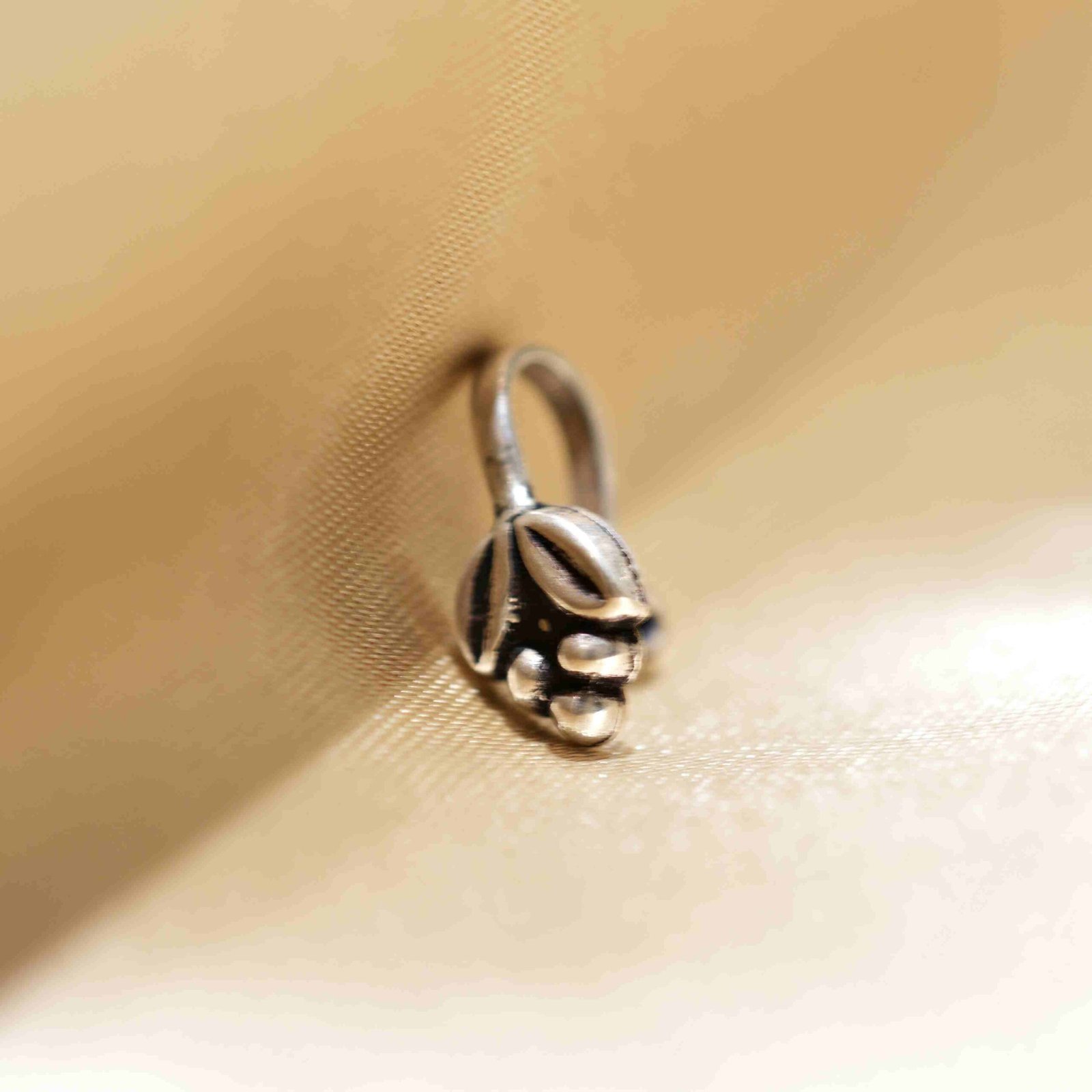 Oxidised Silver Leaf Nose Pin