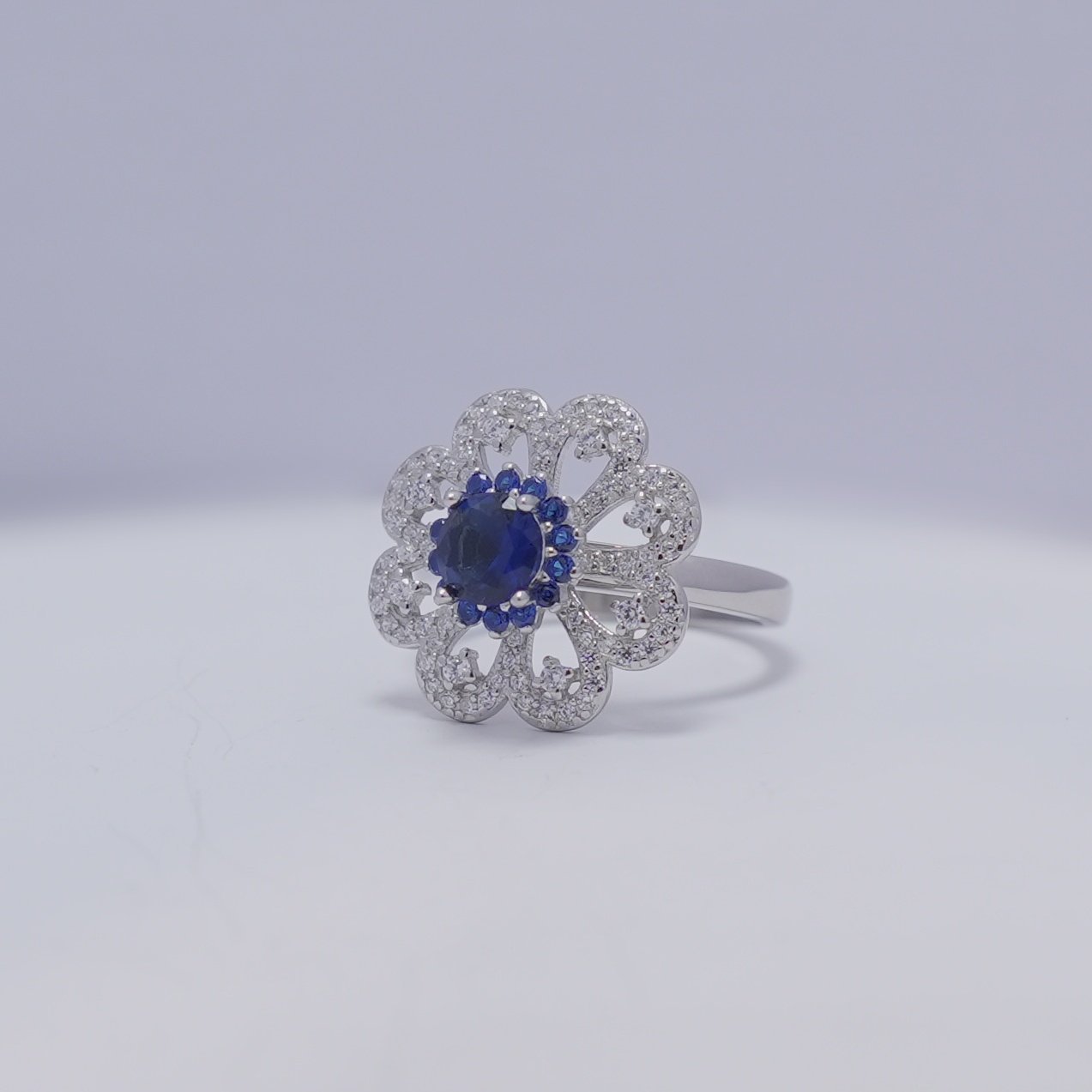 Silver Royal Blue Cutstone AD Modern Floral Rotatable Ring - Image 9