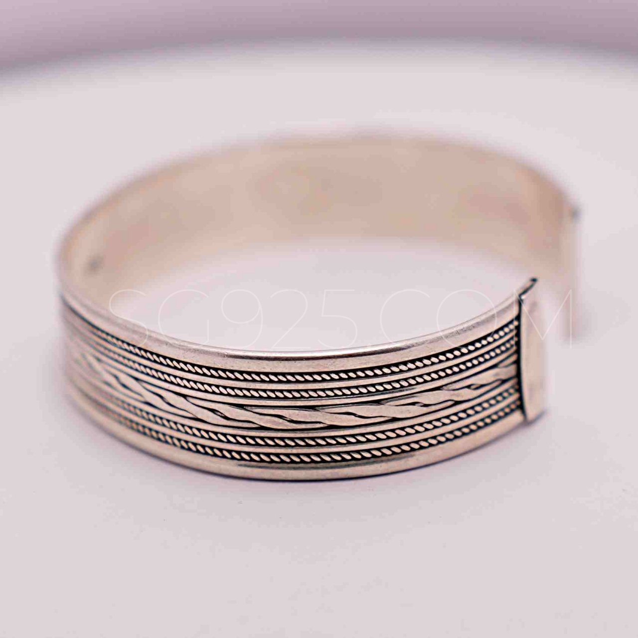 Traditional Oxidised Half Kada - Image 4