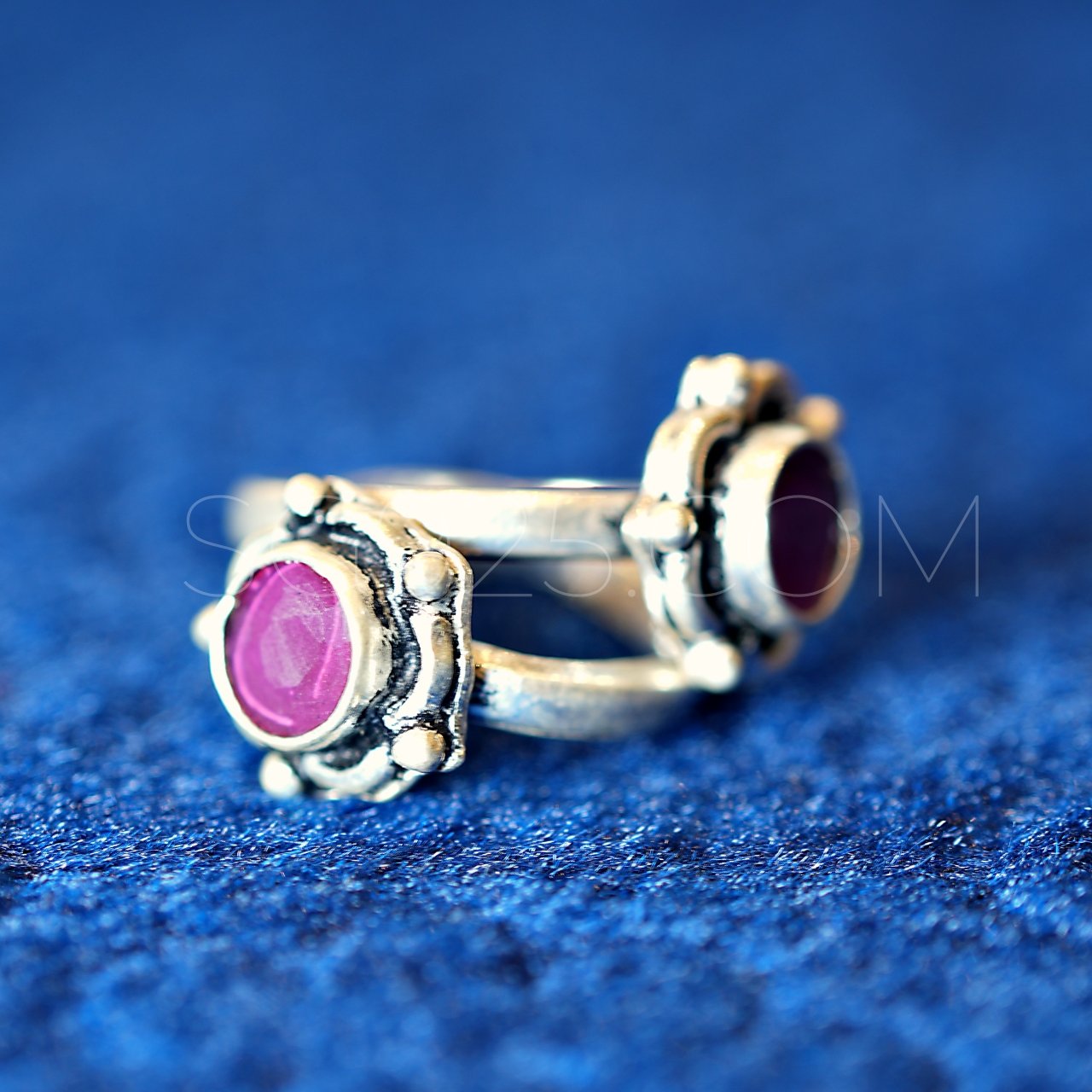 Traditional Oxidised Colored Cutstone Toe Ring