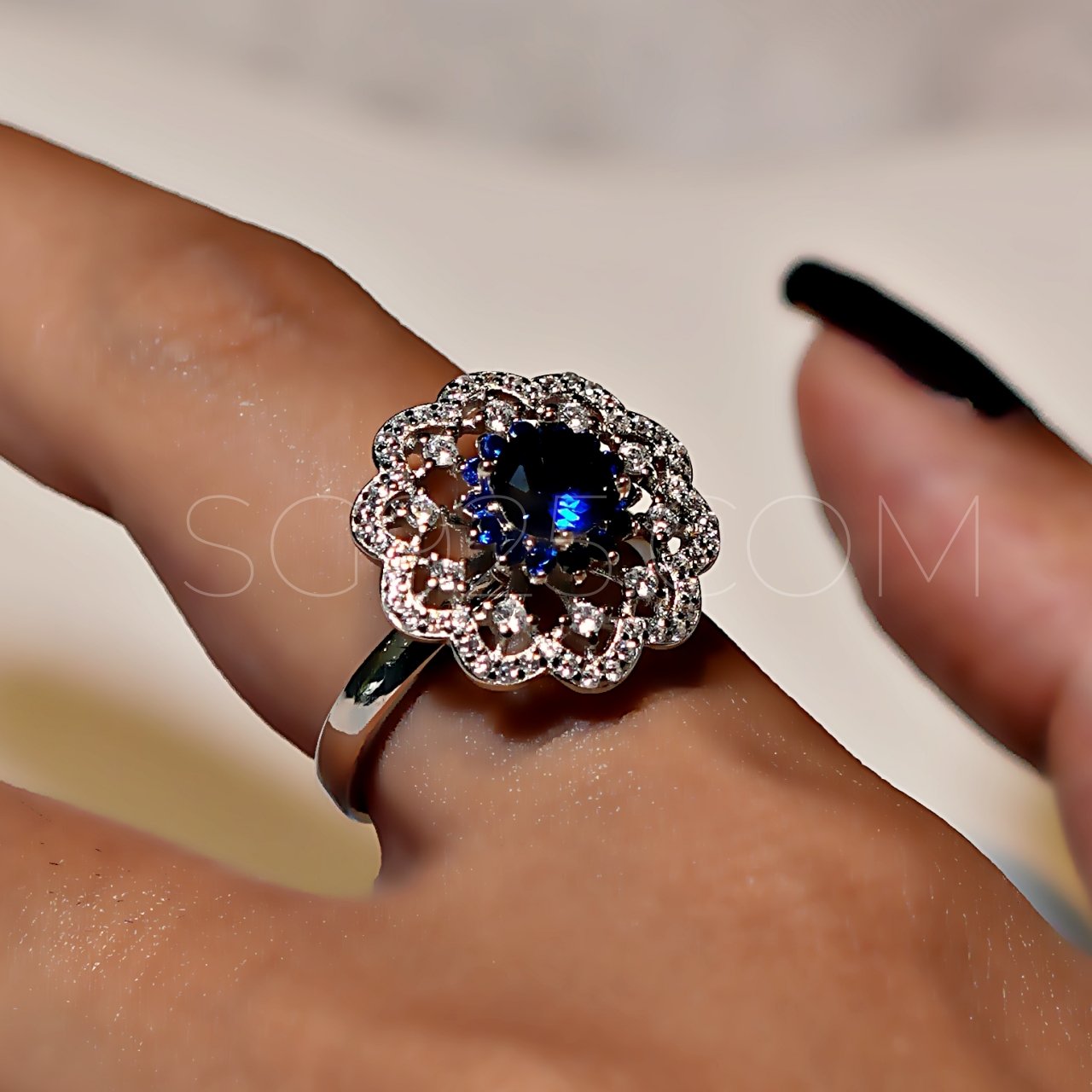 Silver Royal Blue Cutstone AD Modern Floral Rotatable Ring