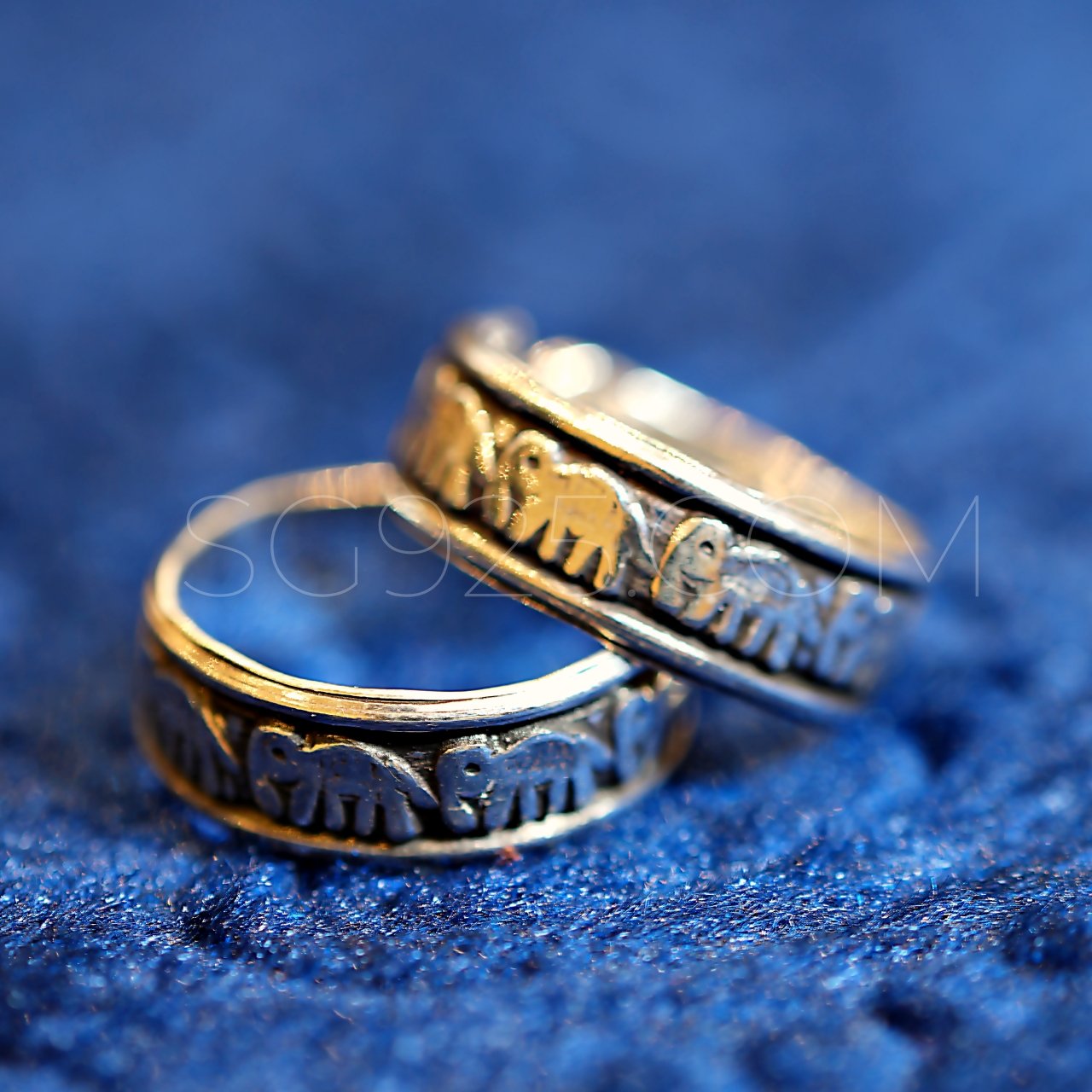 Silver Traditional oxidised Band Toe Ring - Image 4